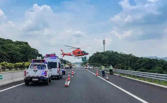 南浔区高速公路汽车救援案例