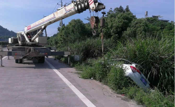 南浔区重载吊车救援 南浔区重载吊车救援